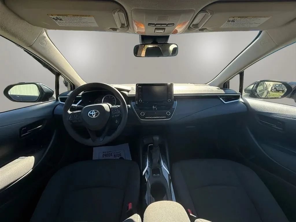 Used 2022 Toyota Corolla LE FWD image 9