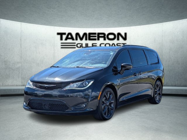 Used 2019 Chrysler Pacifica Limited w/ Advanced Safetytec Group