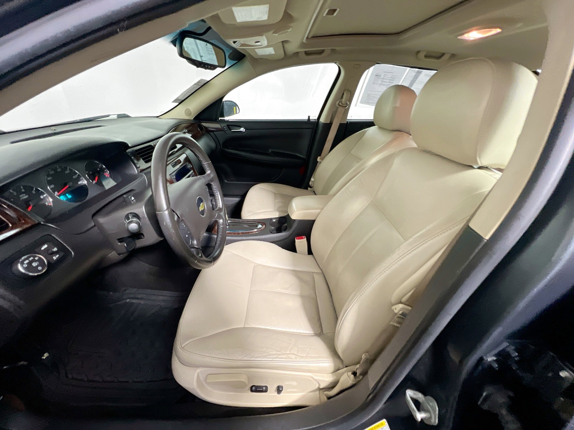 Used 2013 Chevrolet Impala LTZ image 14