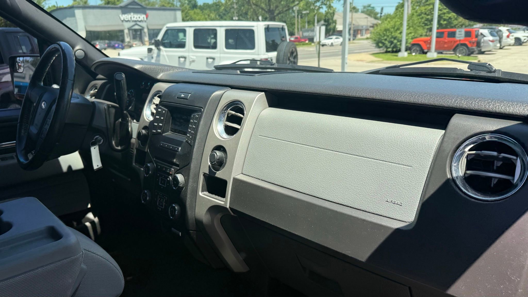 Used 2014 Ford F150 XLT w/ XLT Chrome Package AWD/4WD image 22