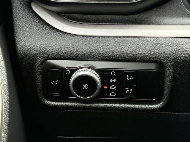 Certified 2023 Ford Explorer XLT w/ Equipment Group 202A image 23