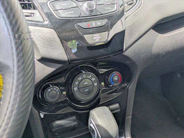 Used 2014 Ford Fiesta SE w/ Equipment Group 201A image 13