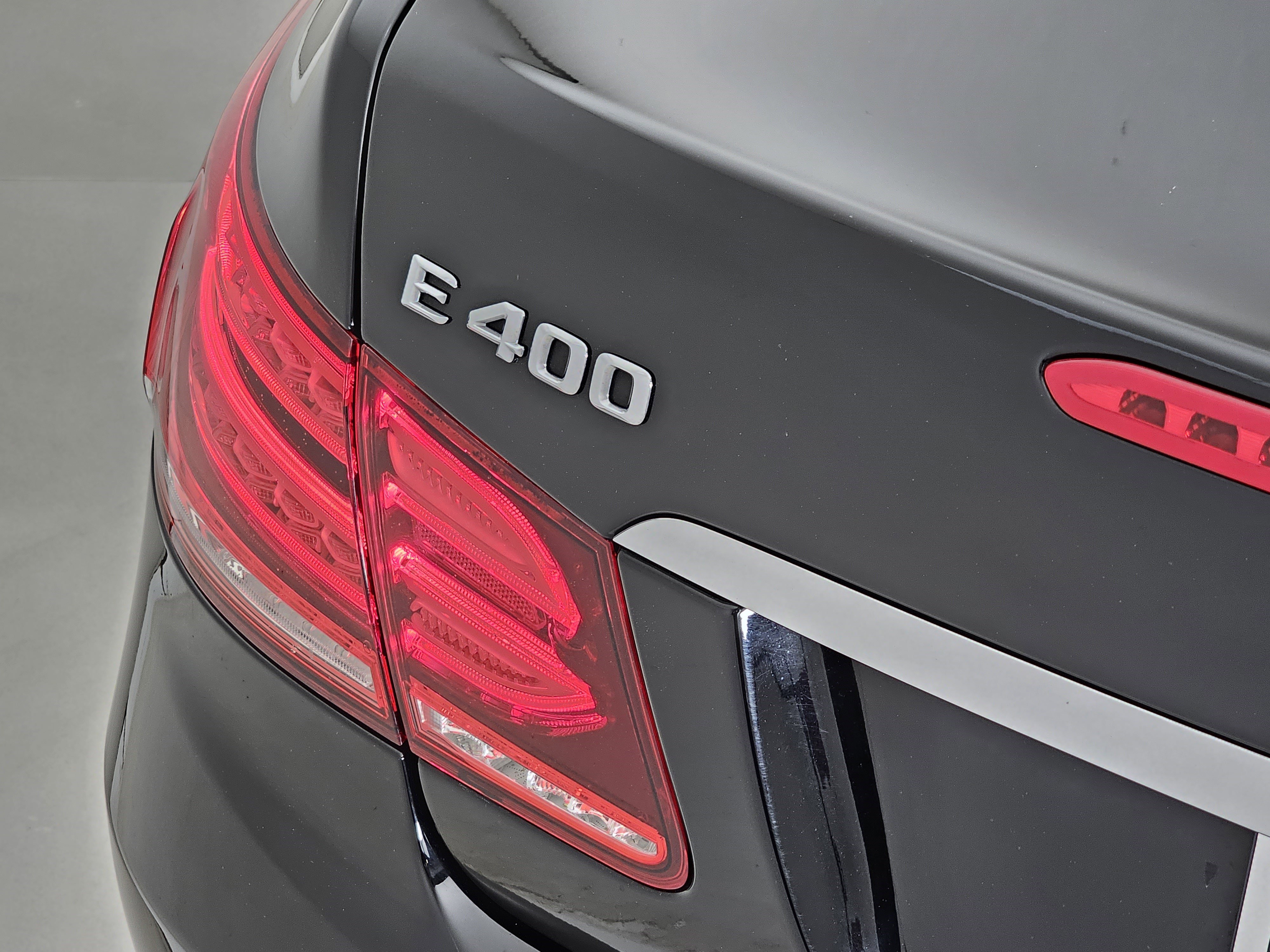 Used 2015 Mercedes-Benz E 400 4MATIC Coupe image 26