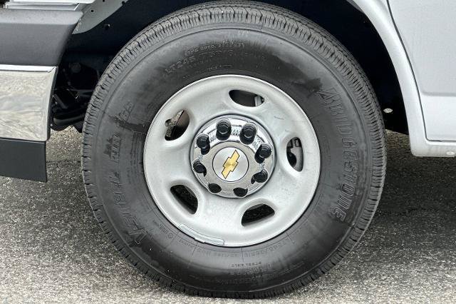 New 2026 Chevrolet Express 2500 w/ Driver Convenience Package RWD image 29