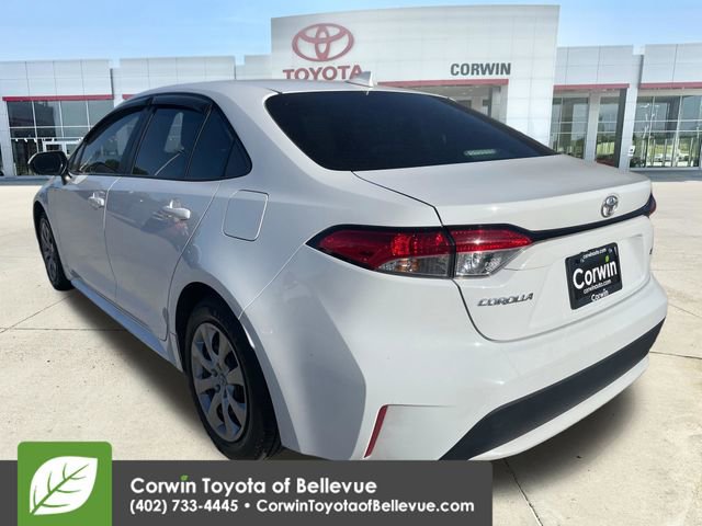 Used 2022 Toyota Corolla LE FWD image 5