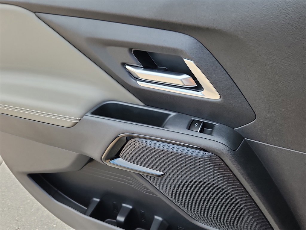 New 2026 Chevrolet Silverado EV Trail Boss image 10