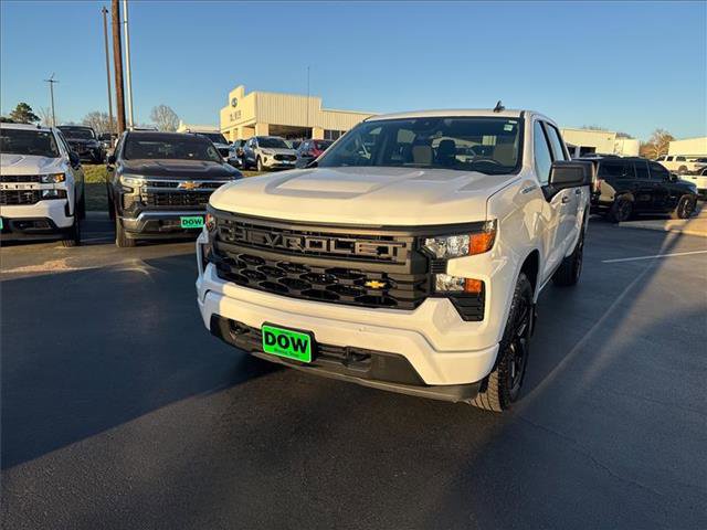 Used 2024 Chevrolet Silverado 1500 Custom image 2