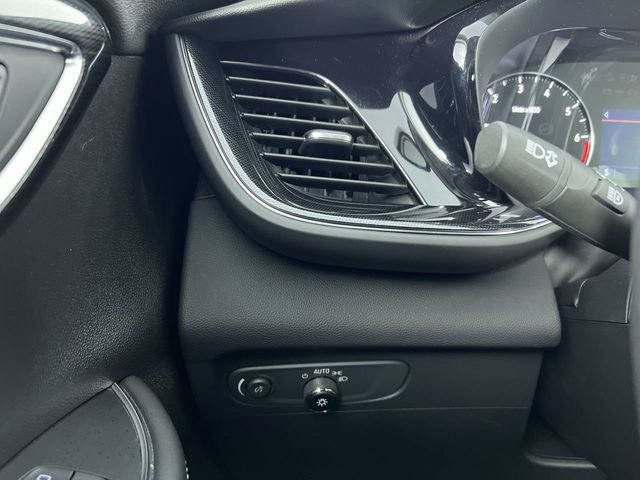 Certified 2023 Buick Envision Preferred image 18