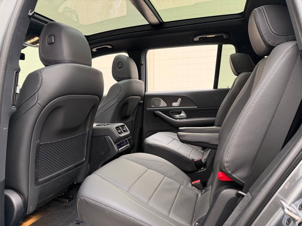 Used 2025 Mercedes-Benz GLS 450 4MATIC image 35