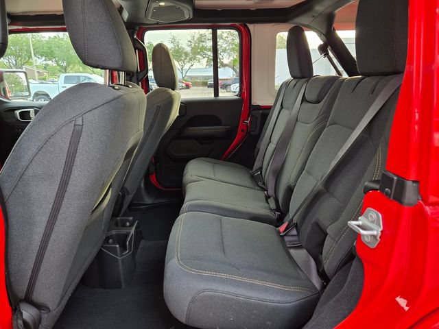 Used 2025 Jeep Wrangler Unlimited Sahara AWD/4WD image 13