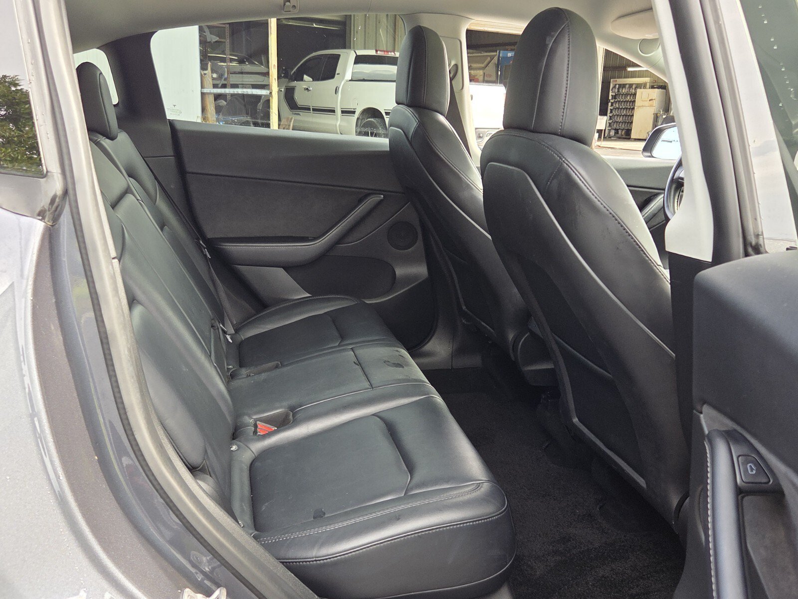 Used 2022 Tesla Model Y Long Range AWD/4WD image 17