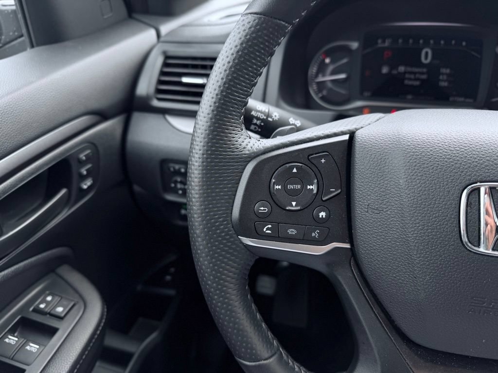 Used 2025 Honda Passport EX-L image 29