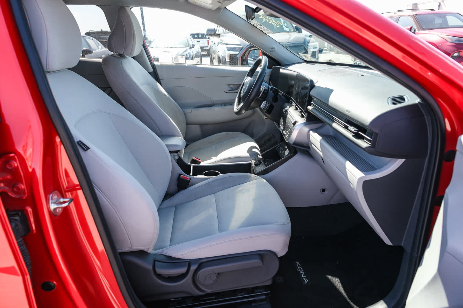Used 2024 Hyundai Kona SEL w/ Convenience Package FWD image 18