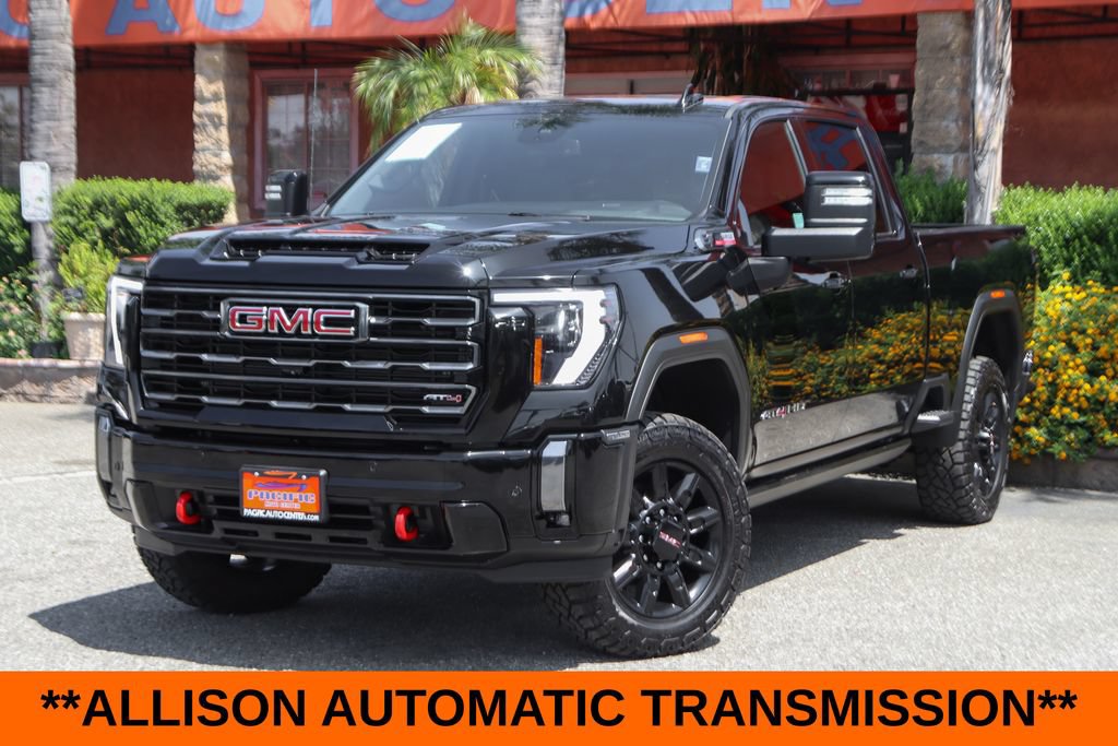 Used 2024 GMC Sierra 2500 AT4 w/ AT4 Preferred Package AWD/4WD image 4