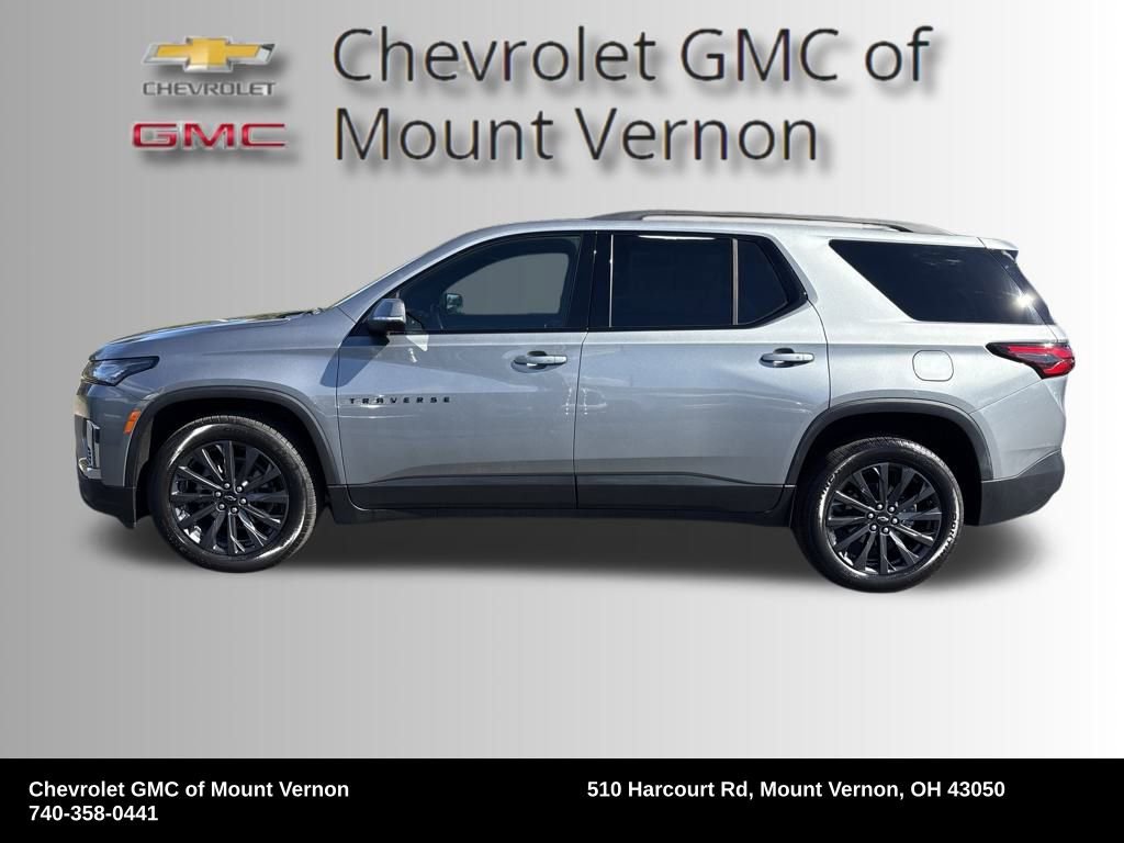 Used 2023 Chevrolet Traverse RS image 2