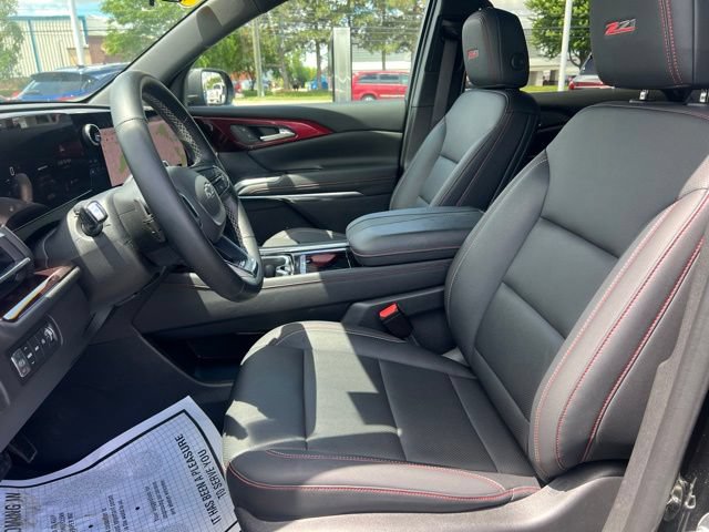 Used 2024 Chevrolet Traverse Z71 AWD/4WD image 24
