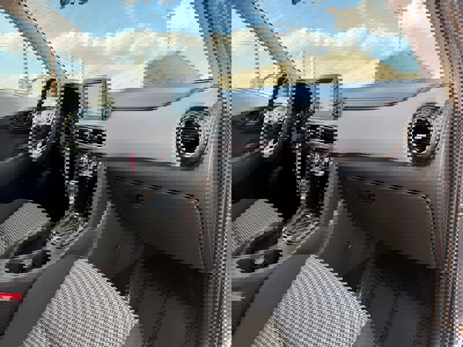 Used 2020 Hyundai Kona SE image 21