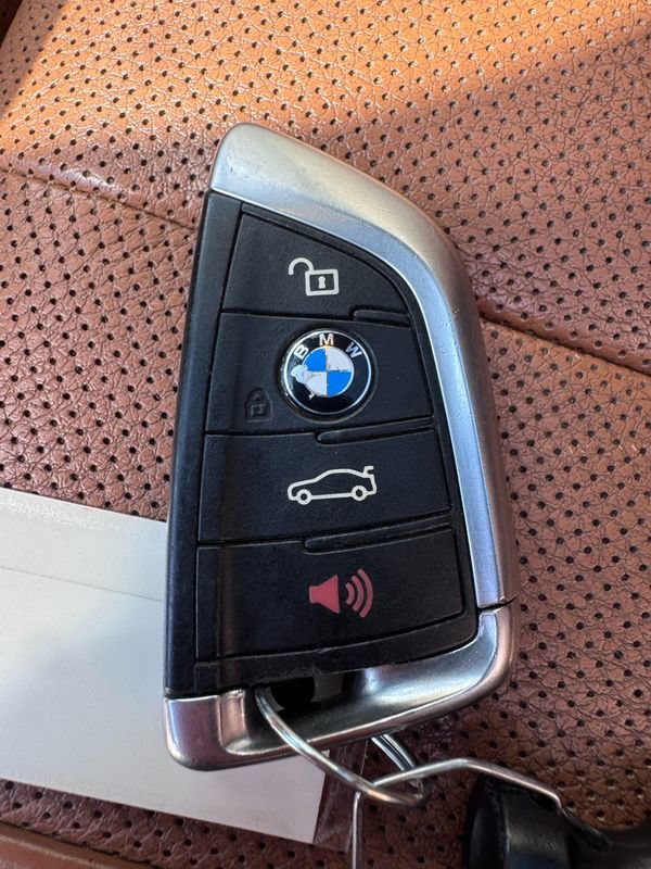 Used 2019 BMW X6 xDrive50i w/ M Sport Package AWD/4WD image 52