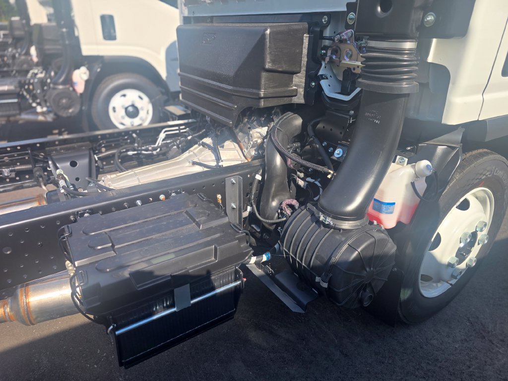 New 2027 Chevrolet Low Cab Forward RWD image 22