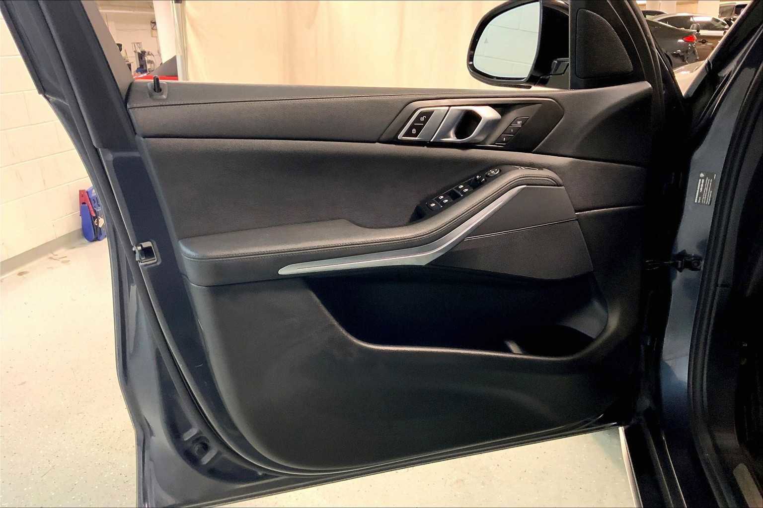 Used 2019 BMW X5 xDrive40i w/ Convenience Package image 22