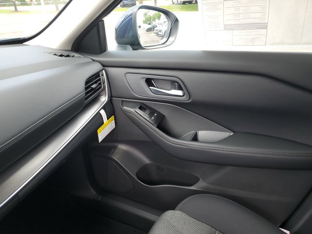 New 2026 Nissan Rogue SV FWD image 36