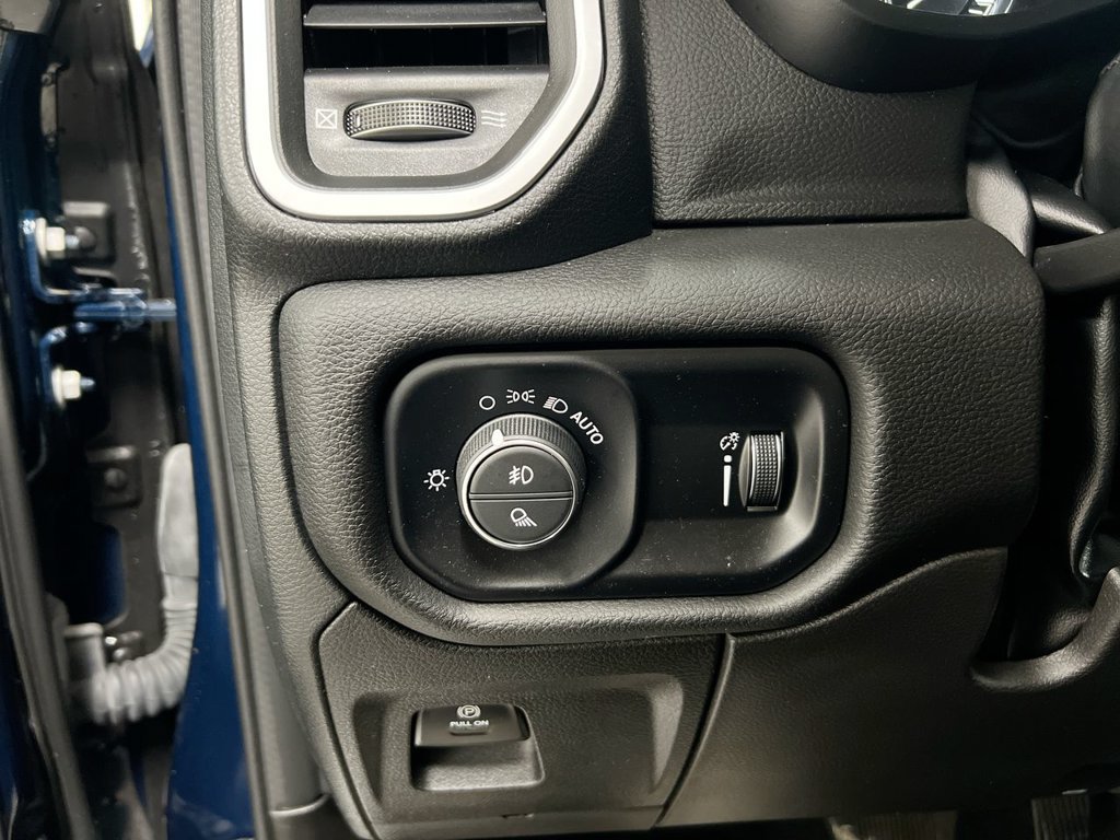 Used 2023 RAM 1500 Big Horn AWD/4WD image 19