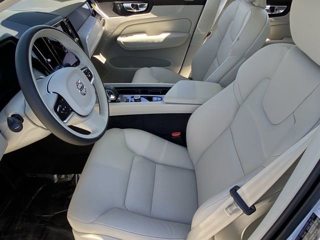 Certified 2025 Volvo XC60 T8 Plus AWD/4WD image 20