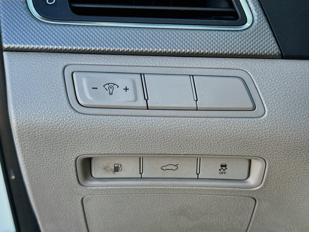 Used 2016 Hyundai Sonata SE FWD image 15