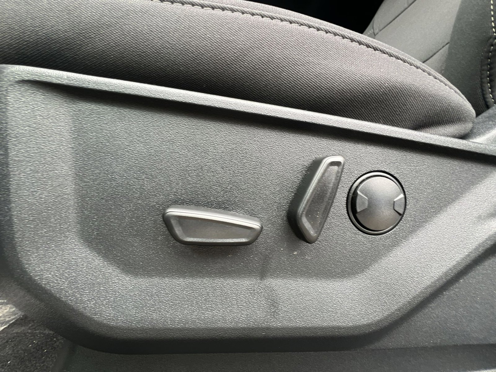 New 2026 Ford F150 XLT w/ Equipment Group 302A MID image 14