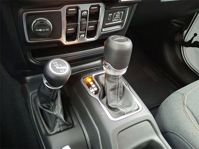 Used 2024 Jeep Gladiator Sport image 15