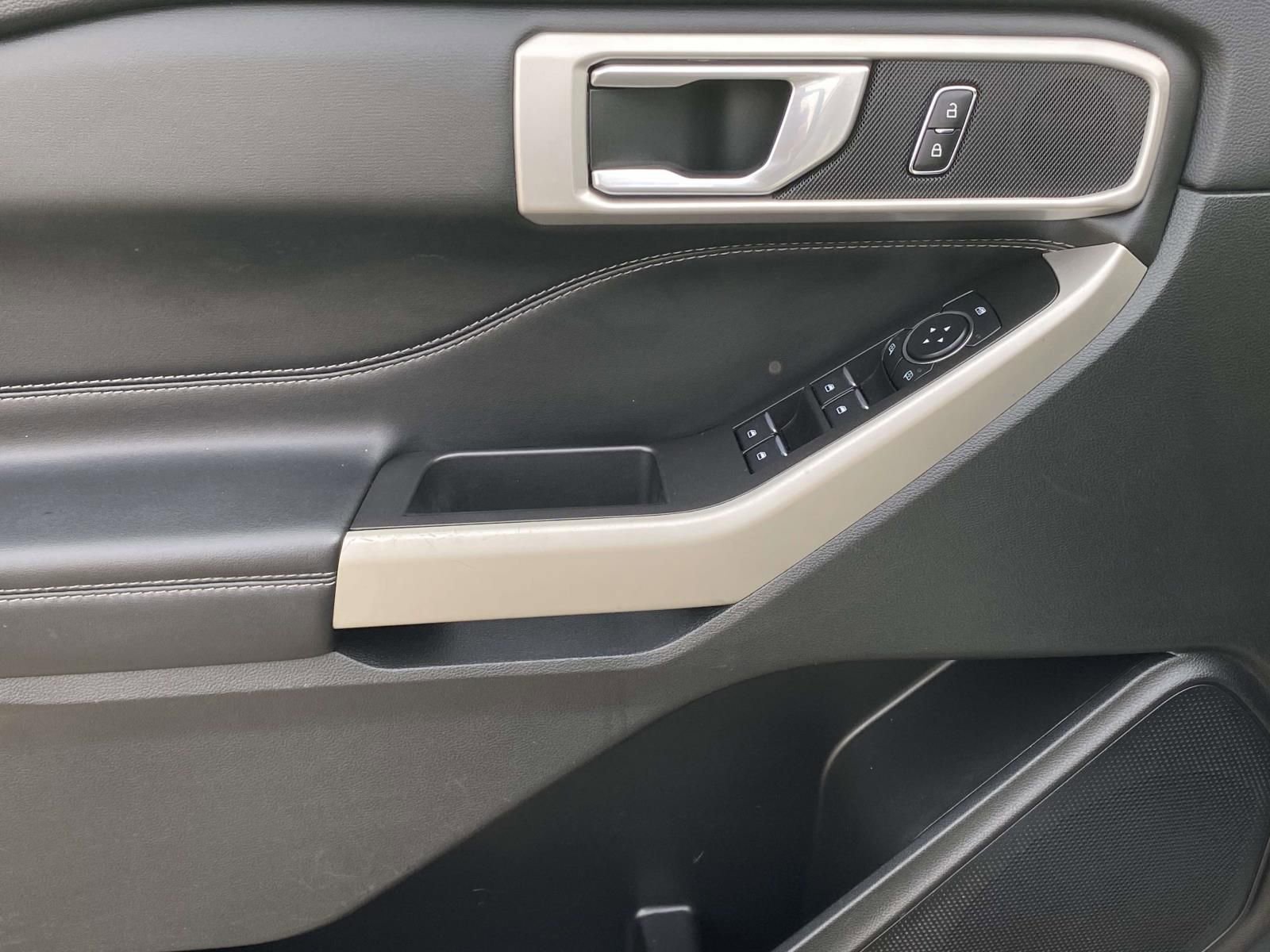 Used 2023 Ford Explorer XLT w/ Equipment Group 202A image 17