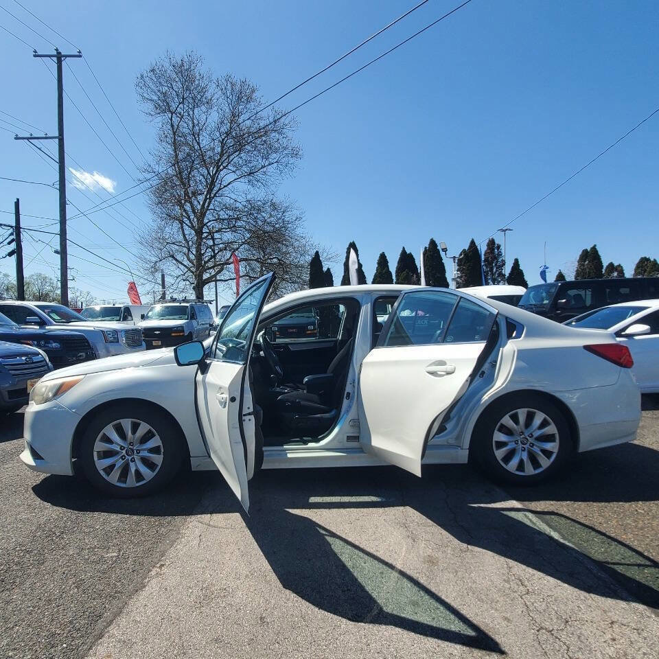 Used 2015 Subaru Legacy 2.5i Premium w/ Moonroof Package image 9