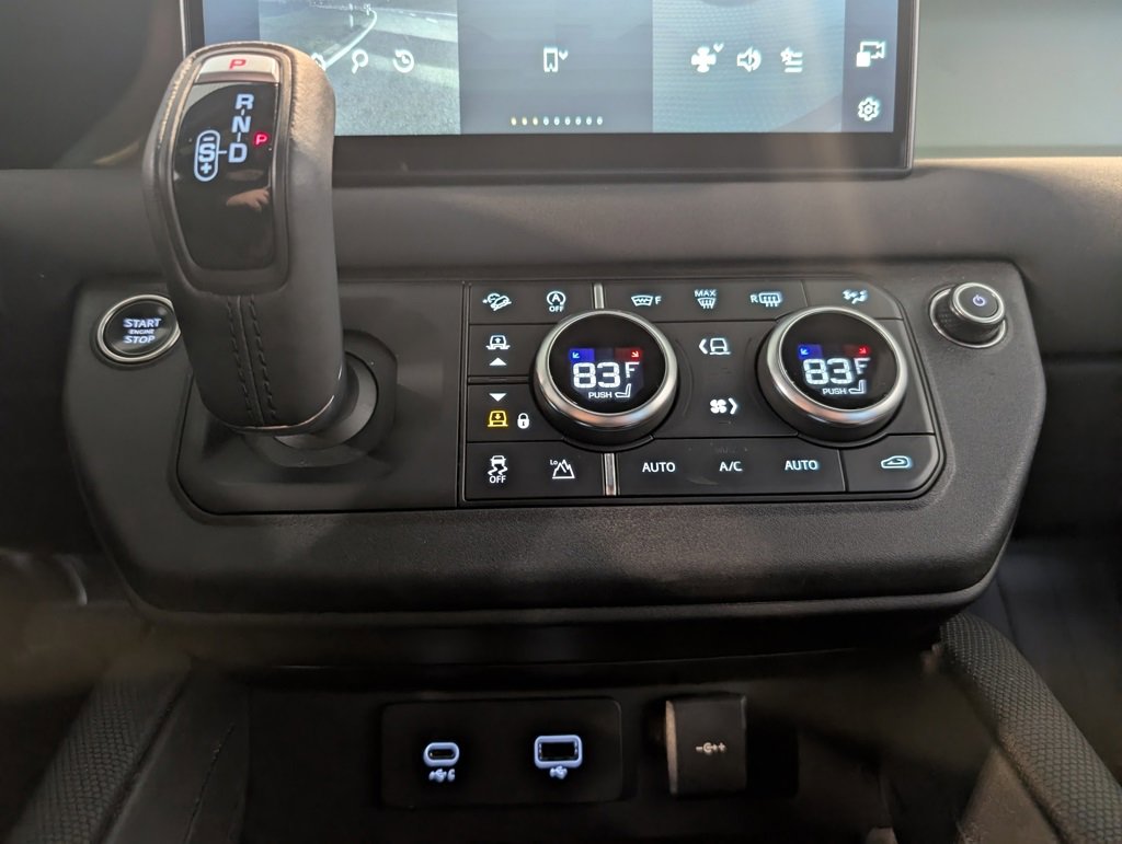 Used 2023 Land Rover Defender 110 75th Limited Edition image 23