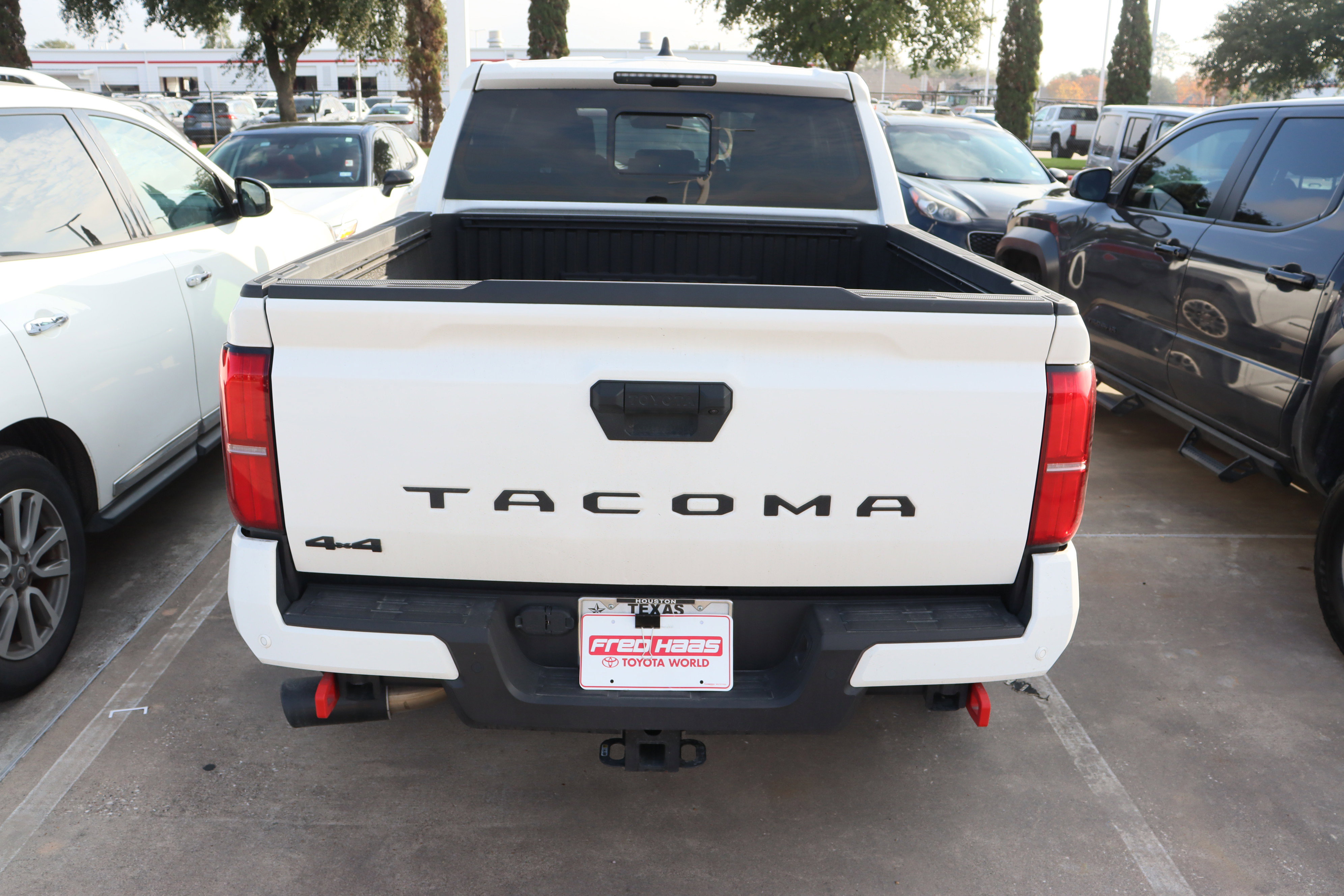 Used 2024 Toyota Tacoma TRD Off-Road image 7
