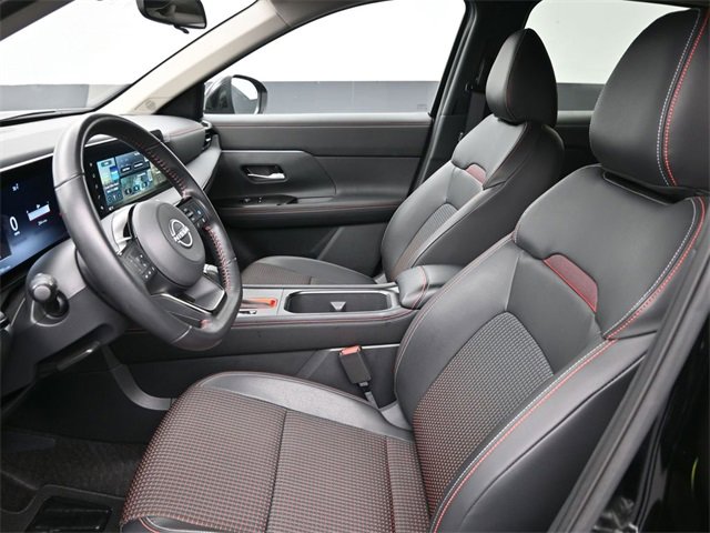 Used 2025 Nissan Kicks SR image 26