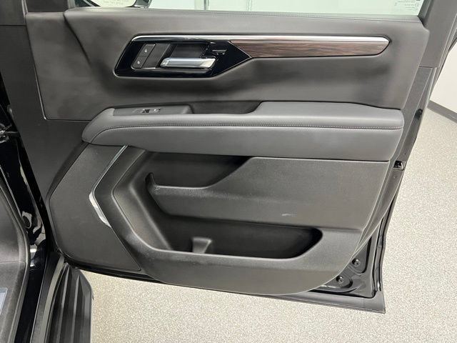Used 2025 Chevrolet Tahoe LT AWD/4WD image 48