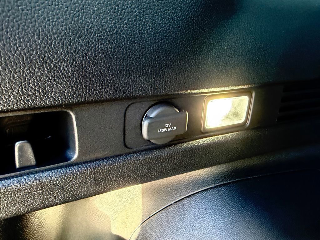 Used 2025 Honda CR-V Sport image 9