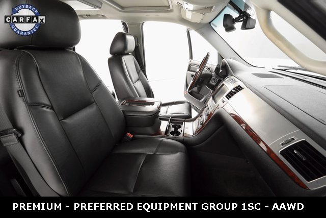 Used 2013 Cadillac Escalade Premium image 11
