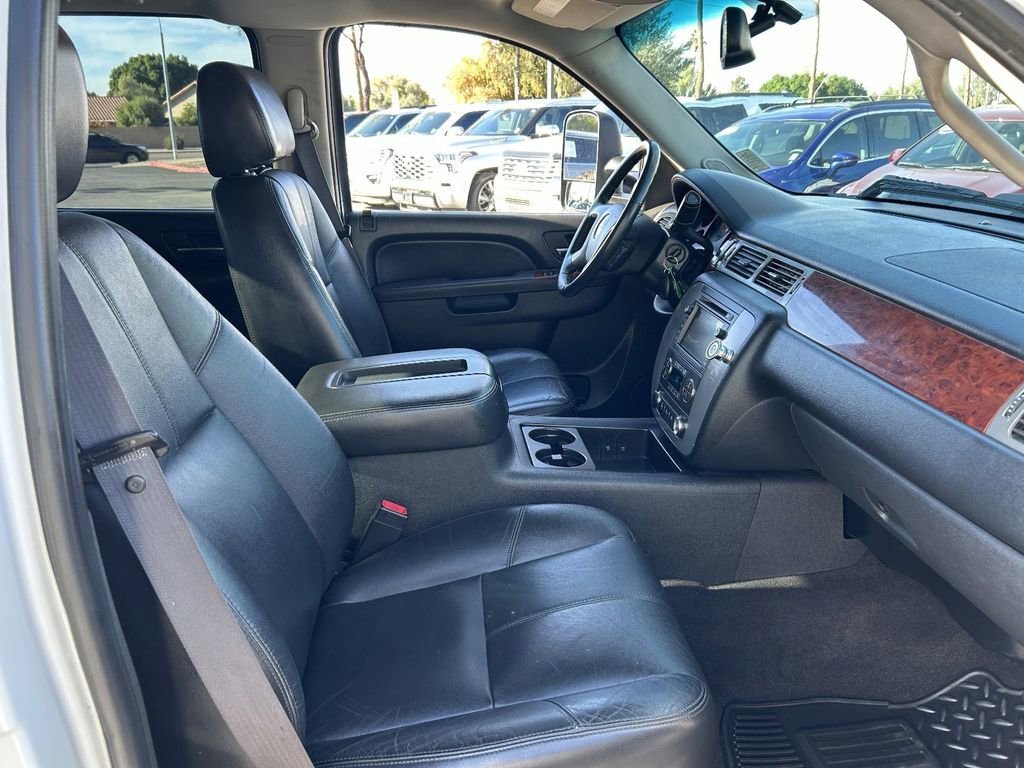 Used 2011 GMC Sierra 3500 SLT w/ SLT Convenience Package image 11