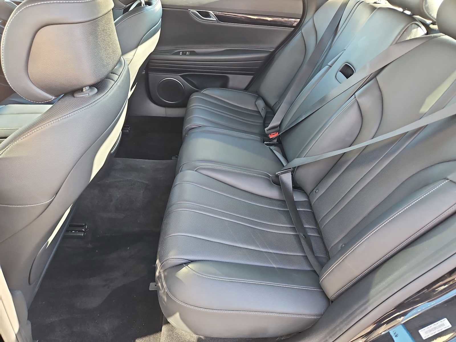 Used 2023 Genesis G80 2.5T image 18