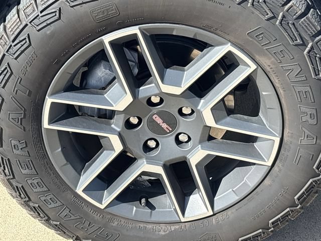 Used 2026 GMC Terrain AT4 w/ Convenience Package III AWD/4WD image 10