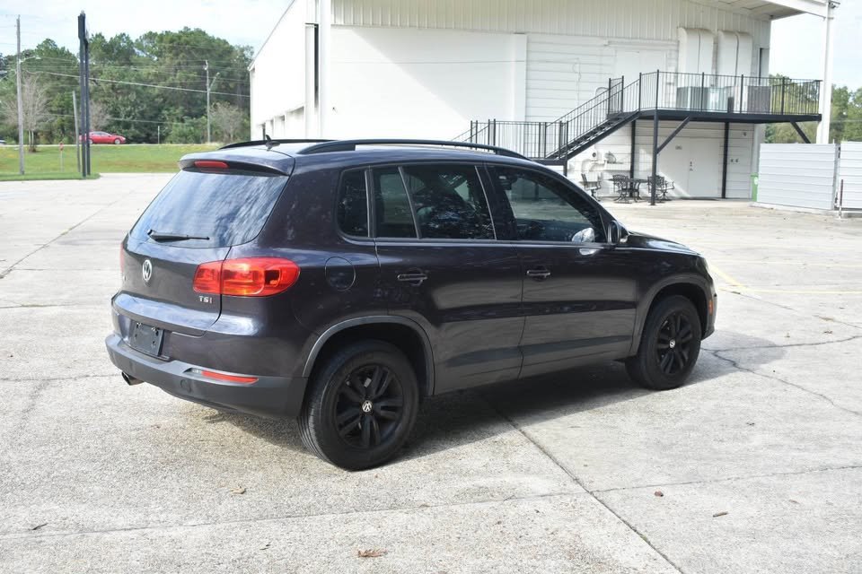 Used 2016 Volkswagen Tiguan S image 7