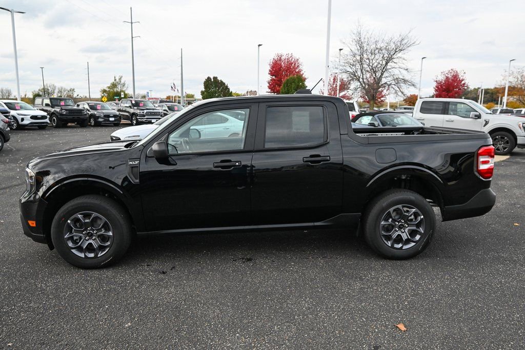 New 2025 Ford Maverick XLT image 8