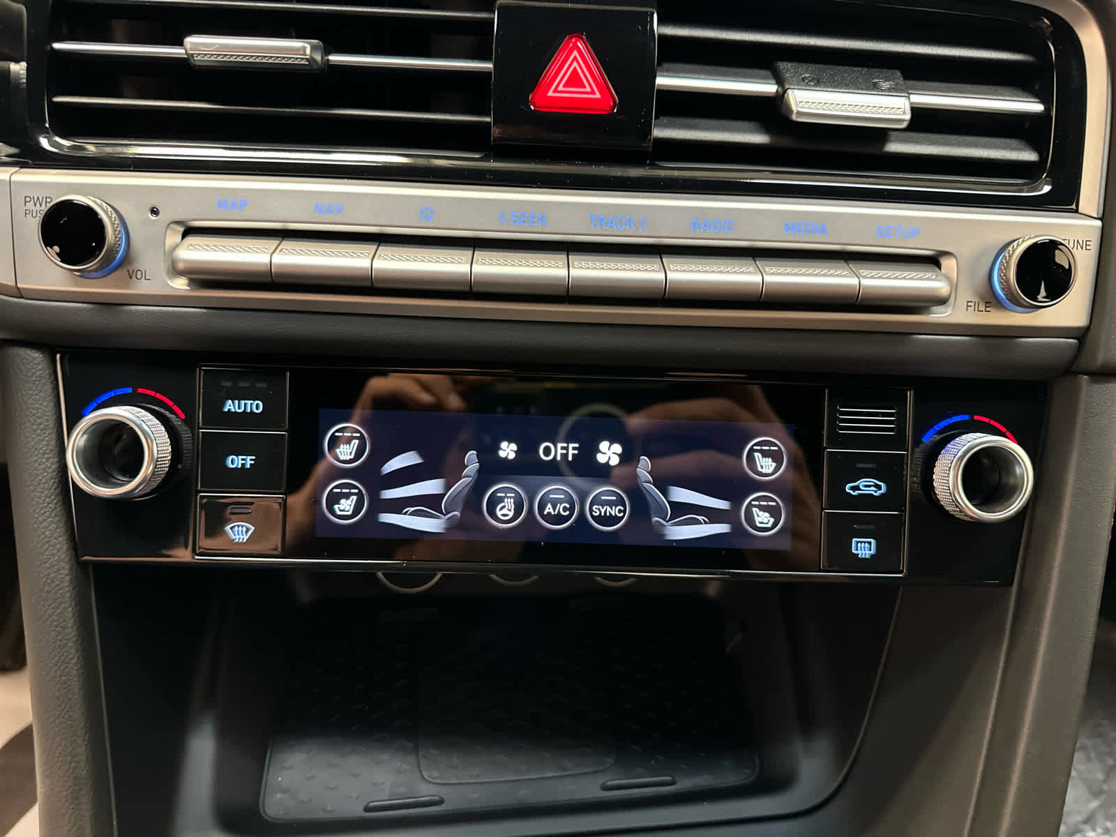 New 2026 Genesis G70 3.3T Sport Prestige image 18