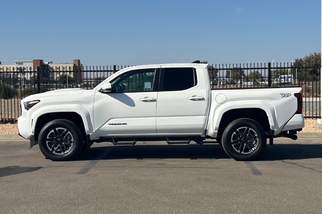 Certified 2026 Toyota Tacoma TRD Sport w/ TRD Sport Upgrade Package AWD/4WD image 9