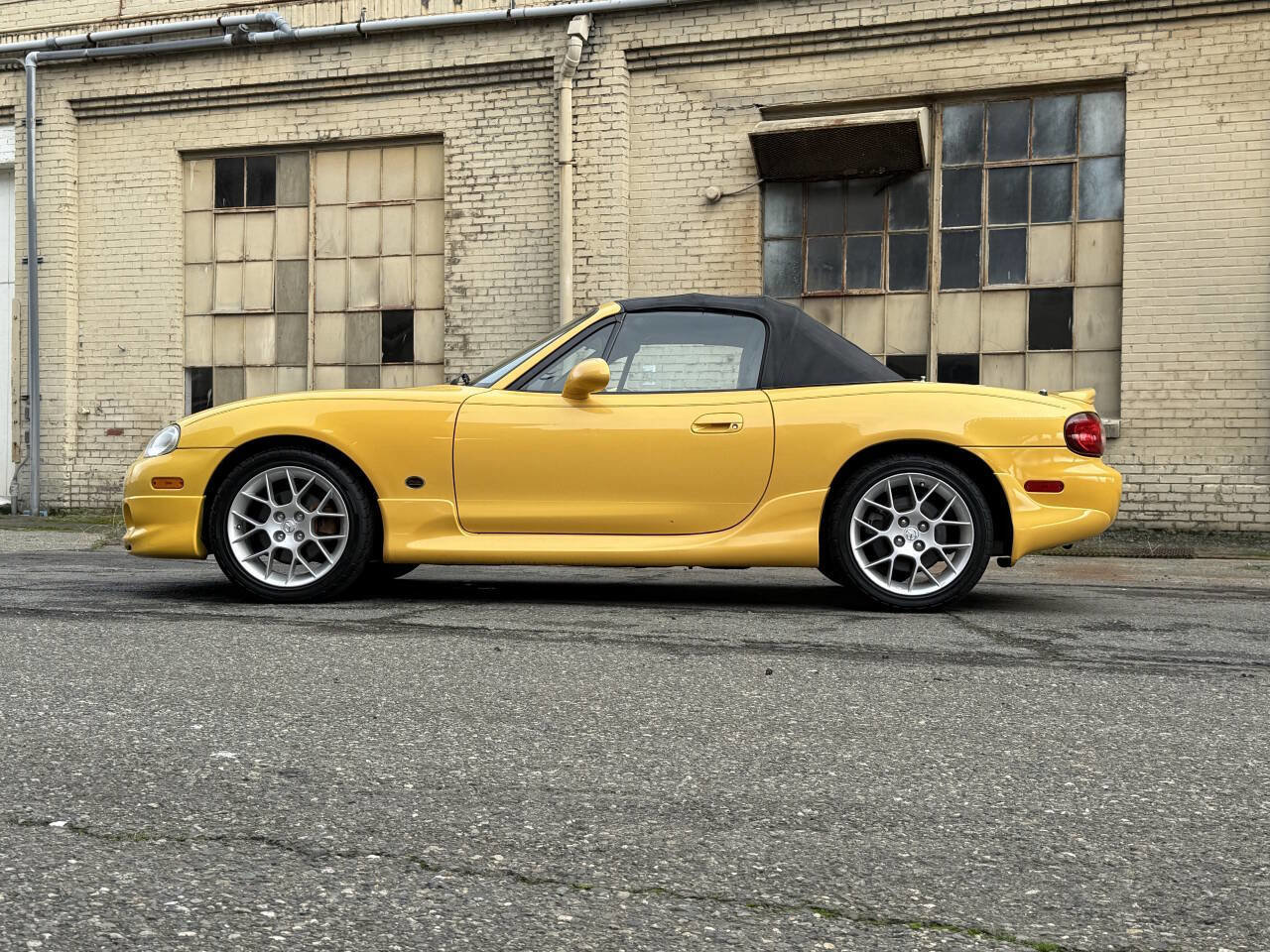 Used 2002 MAZDA MX-5 Miata SE image 8