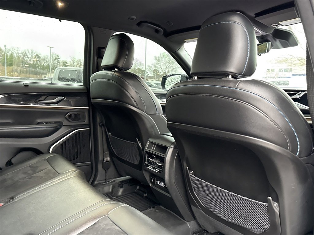 Used 2022 Jeep Grand Cherokee Trailhawk w/ Advanced Protech Group II image 18