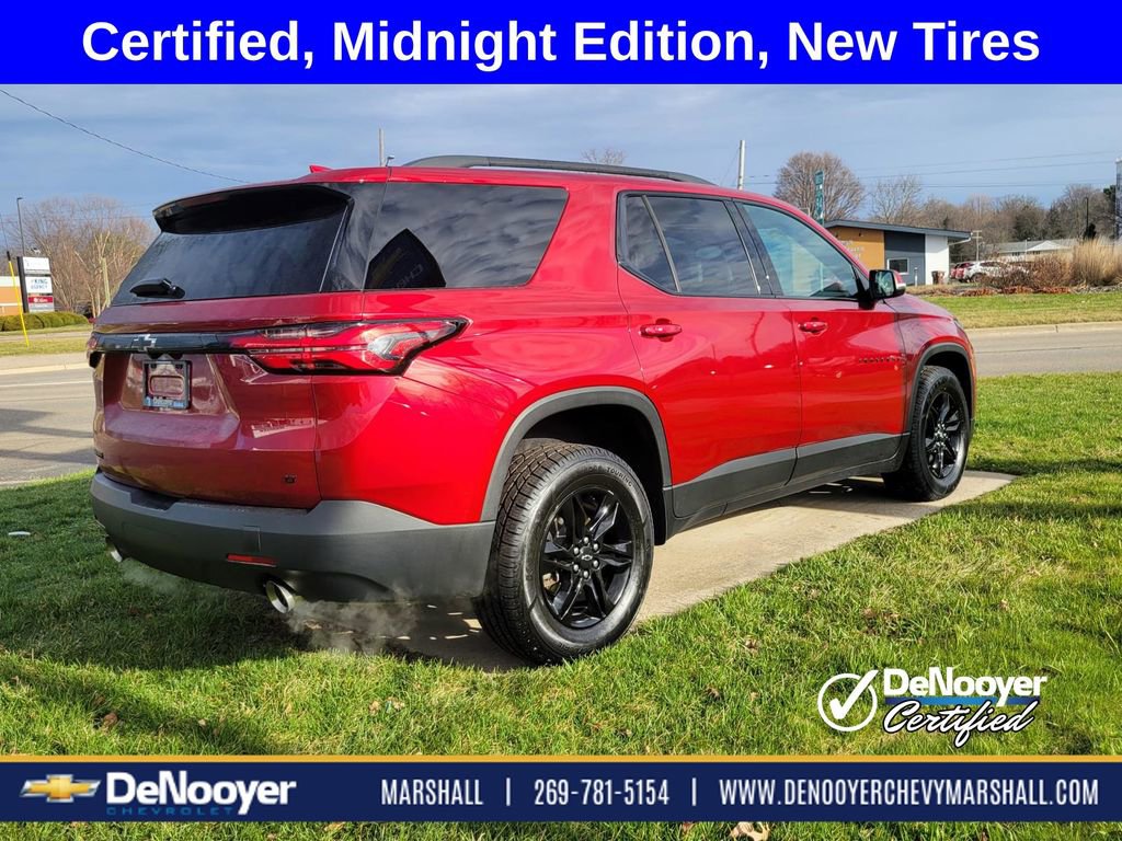 Used 2023 Chevrolet Traverse LT image 3
