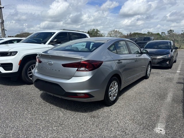 Used 2020 Hyundai Elantra SE image 3