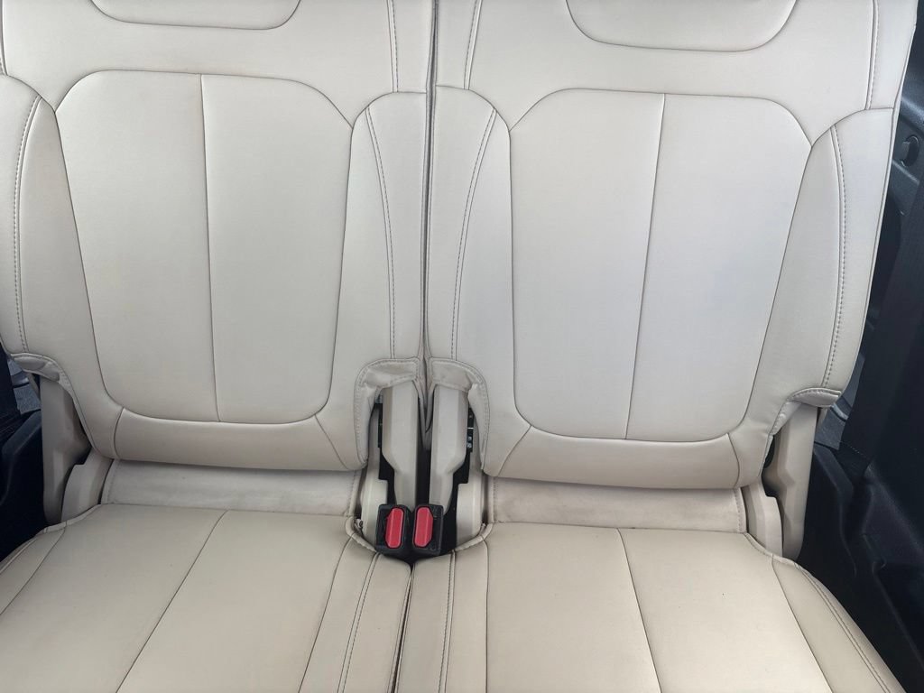 Used 2023 Jeep Grand Cherokee L Limited AWD/4WD image 34